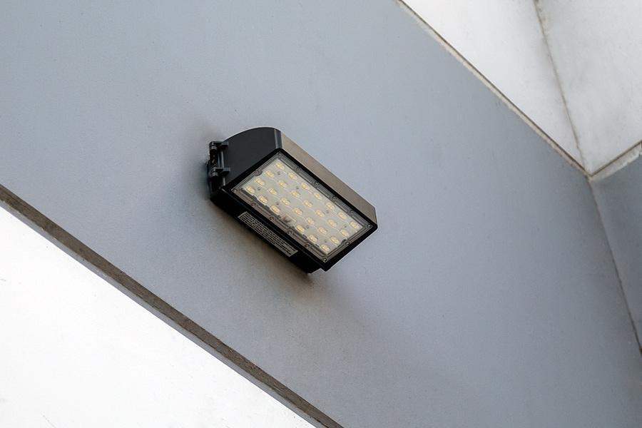 Wall Light 100W | 5000K | 12000 Lumens - 400W MH Equivalent | Outdoor Wall Pack - Carrier LED